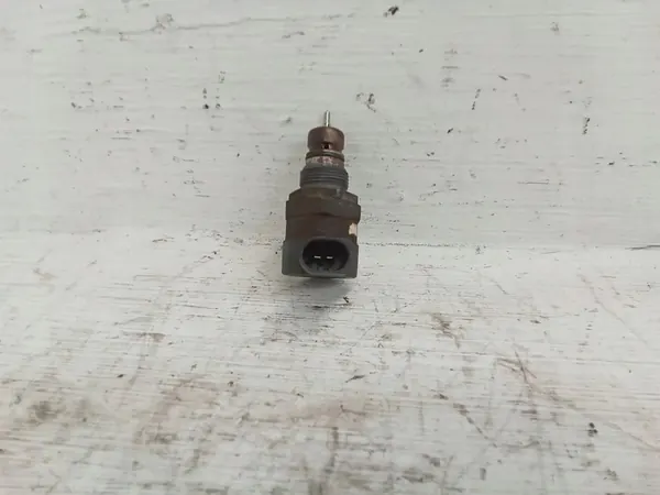 Sensor de pressão de combustível Volkswagen Crafter 057130764N image 2