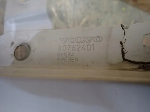 Parafango anteriore sinistro Volvo XC60 2008-2017 OEM 30762401 image 6