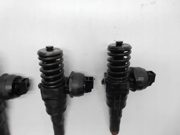 Pompe lave-glace OEM 8E 038130073BJ BPW image 5