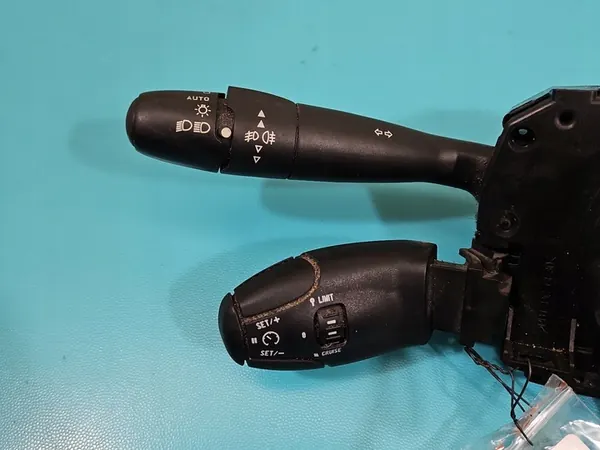 Gecombineerde schakelaar Citroen C3 Picasso 08-17 OEM 98062015XT image 2