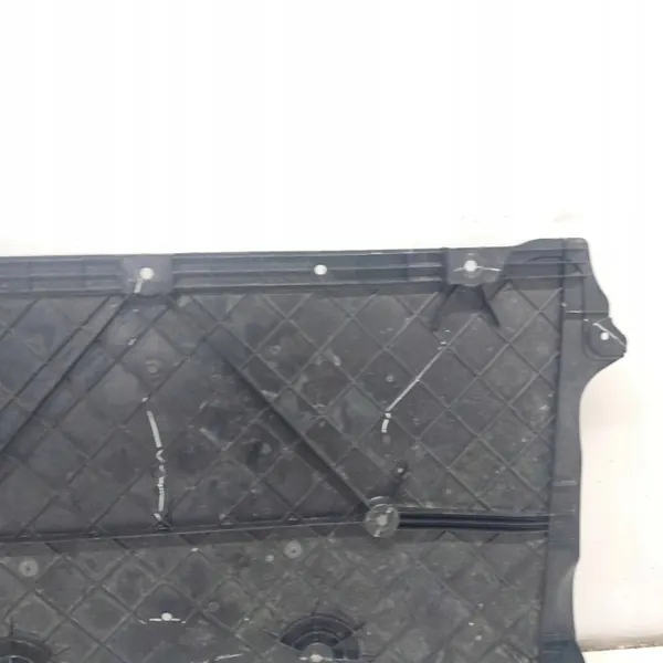 Escudo frontal inferior Tesla OEM 1585229-00-E - Usado image 8