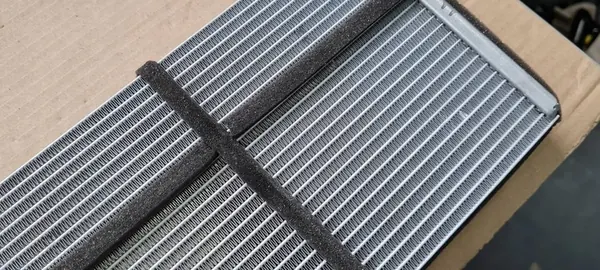 Audi Q5 Waterverwarmer 4M0898037C image 2