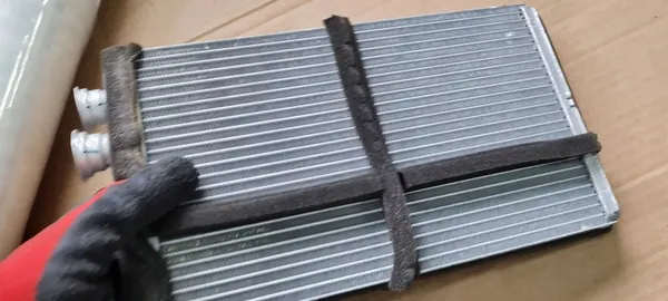 Audi Q5 Waterverwarmer 4M0898037C image 8