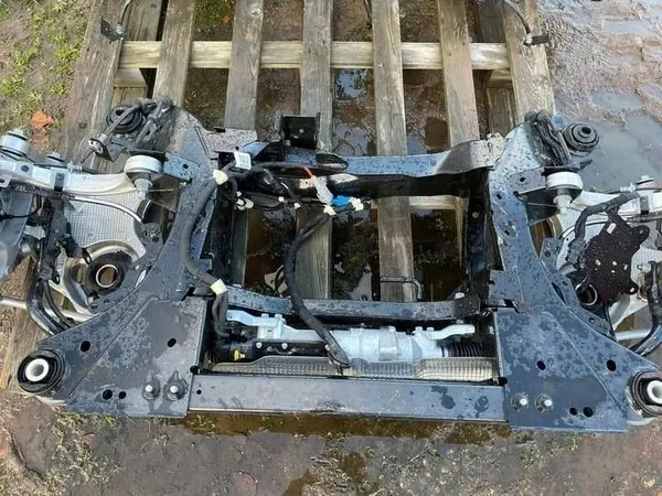 OEM BZC1631 Hinterachsschwinge für Renault Rafale image 3