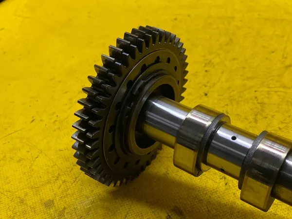 Insugningskamaxel 1.6 DCI VITO W447 W205 image 5