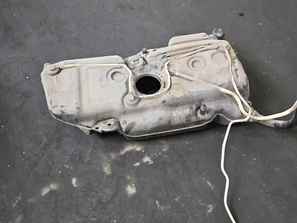 Tanque combustível OEM 5Q020105 para VW Tiguan II 1.5 TSI image 4
