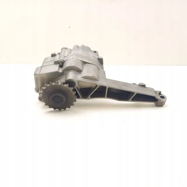 Bomba de óleo Mercedes-Benz OEM A6421810547 - Usado image 2