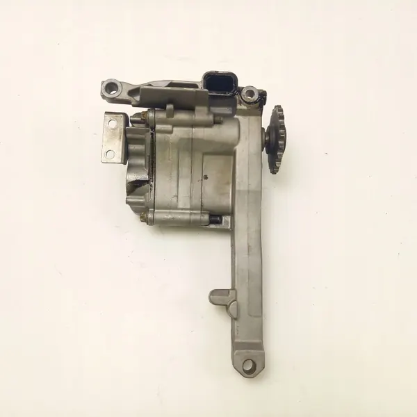Bomba de óleo Mercedes-Benz OEM A6421810547 - Usado image 5