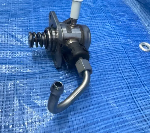 Polttoainepumppu Renault Austral 1.2 E-TECH 166307520R image 4