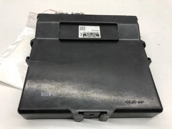 Module Confort OEM 89981-02060 pour Toyota Auris II image 2