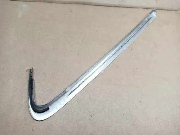 OEM 8R0853345 Garniture Chrome Vitre Arrière Gauche Audi Q5 image 4