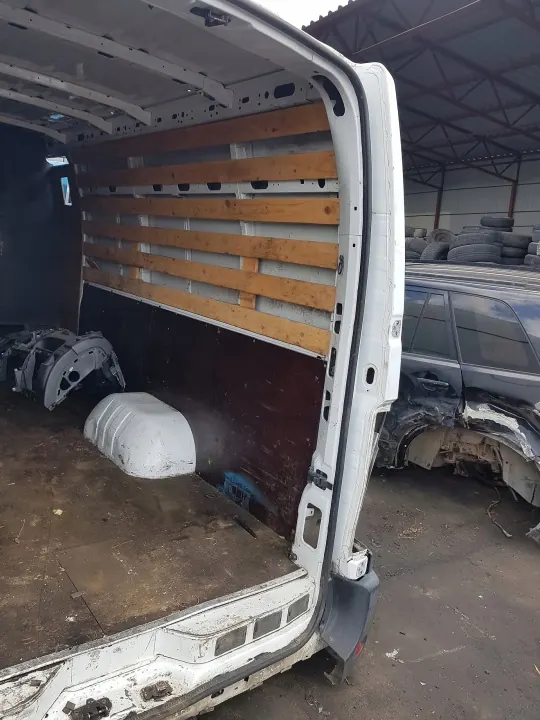 Panneau latéral arrière droit OEM Master III Movano image 3