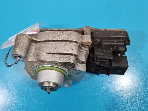Maserati Quattroporte VI Reduktionsregulator OEM 670033135 image 3