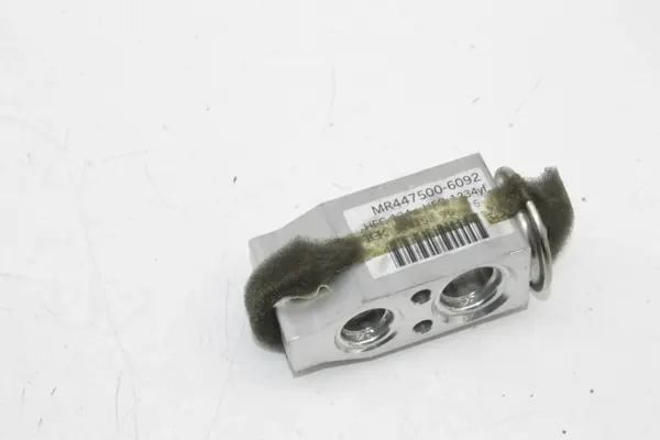 Nissan OE AC-expansionsventil MR4475006092 image 2