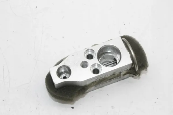 Nissan OE AC-expansionsventil MR4475006092 image 3