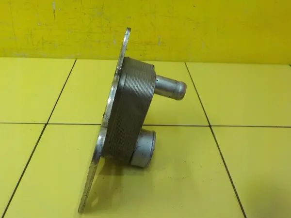 MERCEDES W204 W212 SLK 1.8 CGI Oliekoeler A2711880301 image 3