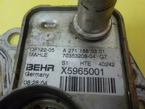 MERCEDES W204 W212 SLK 1.8 CGI Oliekoeler A2711880301 image 4