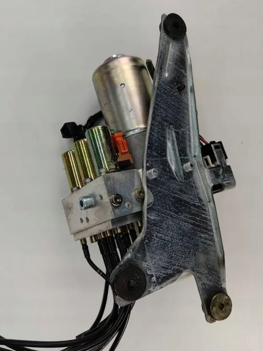 Pompe de toit Audi A4 S4 B7 Cabrio 8H0871611A image 4