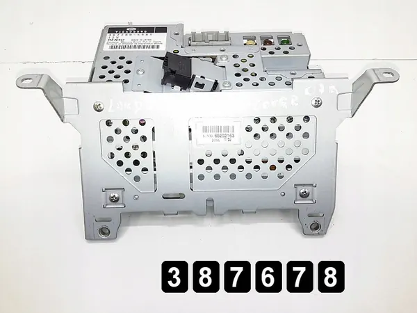 Écran d'affichage Land Rover Range Rover 2007 yie500090 image 3