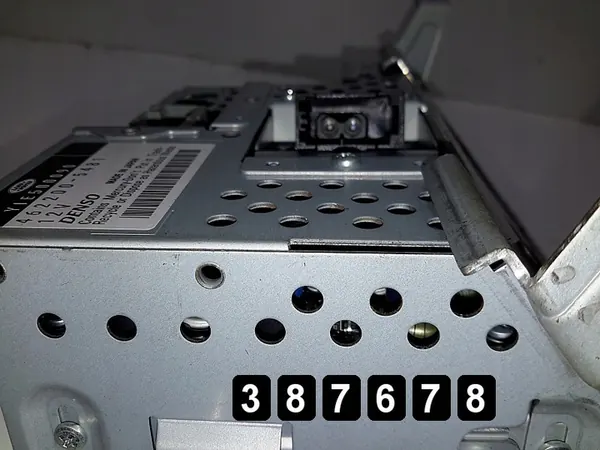 Écran d'affichage Land Rover Range Rover 2007 yie500090 image 6