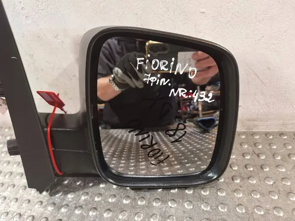 Oikea Ulkopeili 7 Pin Citroen Nemo Qubo Fiorino image 2