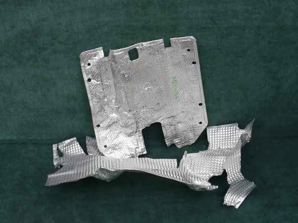 OEM AD23-11398-AA Grapas de escudo térmico Aston Martin image 2