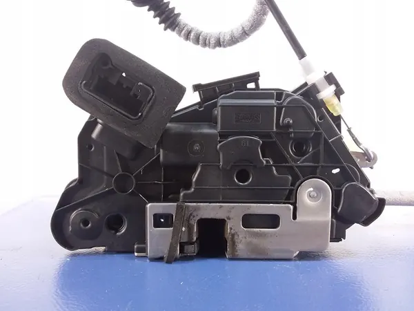 VW Polo V 6R Främre Vänster Dörrlås 7 Pin 6RD837015E image 3