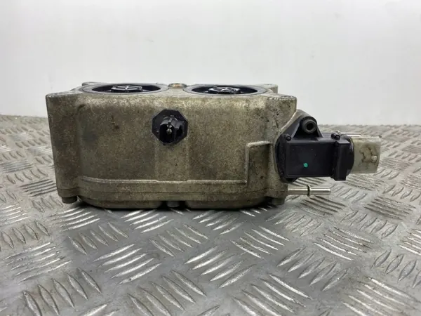 Jeep Bränslefilterhus OEM FOB31580 - Begagnad image 2