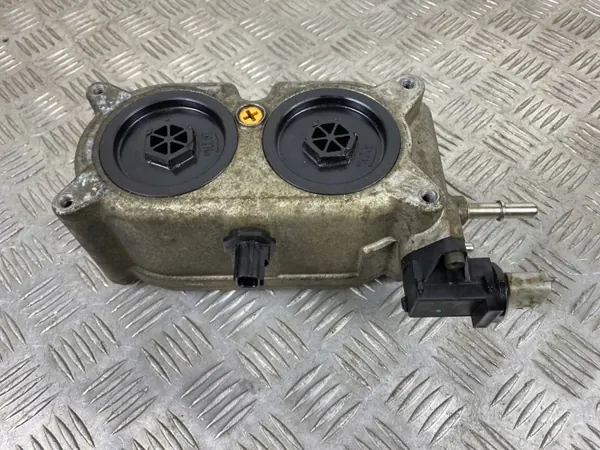 Jeep Bränslefilterhus OEM FOB31580 - Begagnad image 3