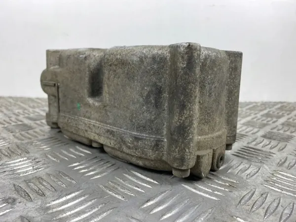 Jeep Bränslefilterhus OEM FOB31580 - Begagnad image 6