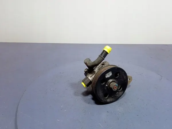 Pompe de direction assistée Chevrolet OEM 96815248 - Occasion image 2