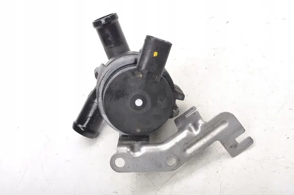 Porsche 718 Cayman 2.0 Waterpomp OEM 9A262025100 image 2