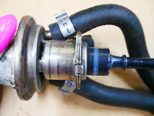 BMW F31 F20 F21 F30 F34 Manguera de inyector Ad-Blue 8473962 image 5