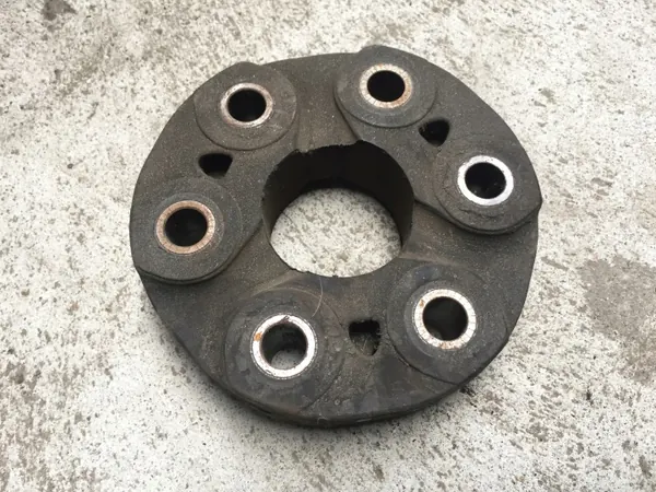 Acoplamento de eixo BMW E38 OEM 1229065 V8 M60 image 4