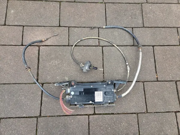 Sähköinen käsijarru Renault Grand Scenic II OEM 8200396850 image 2
