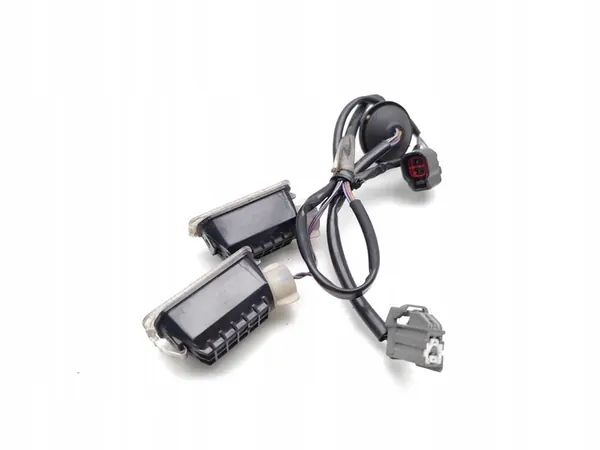 Luz de placa traseira Ford Mondeo 2018 Hatchback image 3