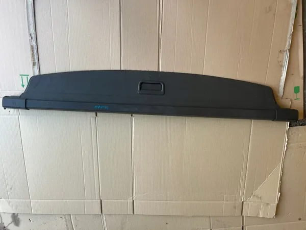 Käytetty VW Touran 2004-2008 tavaratilan hyllyrulla OEM image 2