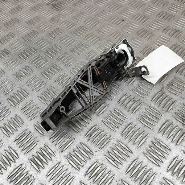 Takaoikea ovenkahva VW TOURAN 2009 7H0837205D image 7