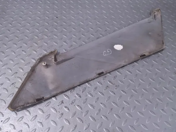 Guarniçao de pilar Ford Granada Direito Traseiro OEM 78GBF018K27ABW image 4