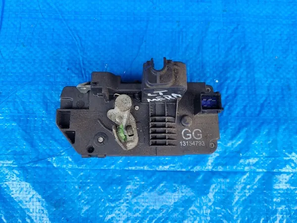 OPEL Meriva A Corsa C Bakre Höger Dörrlås 6PIN 13154793 image 2