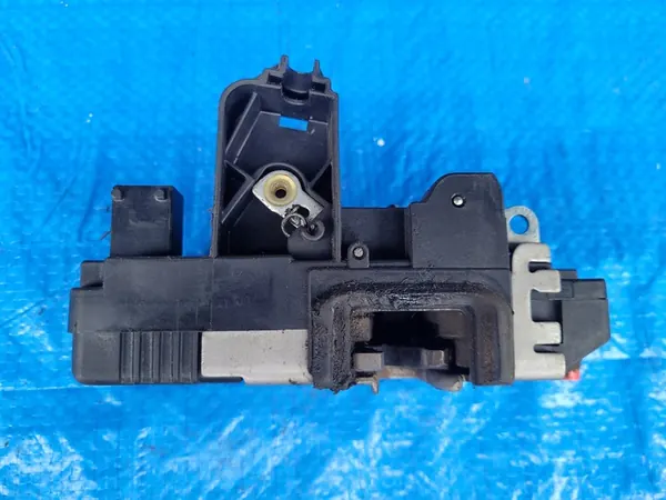 OPEL Meriva A Corsa C Bakre Höger Dörrlås 6PIN 13154793 image 3