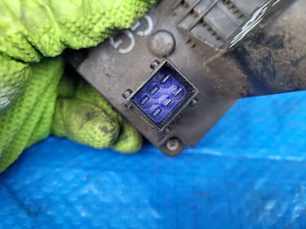 OPEL Meriva A Corsa C Bakre Höger Dörrlås 6PIN 13154793 image 5