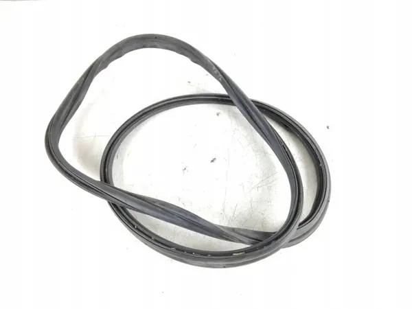 Tesla Model 3 2023 Kofferraumdichtung OEM 109106900E image 2