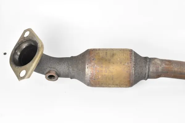OEM 1741047140 Silenciador Central Catalizador Toyota image 3
