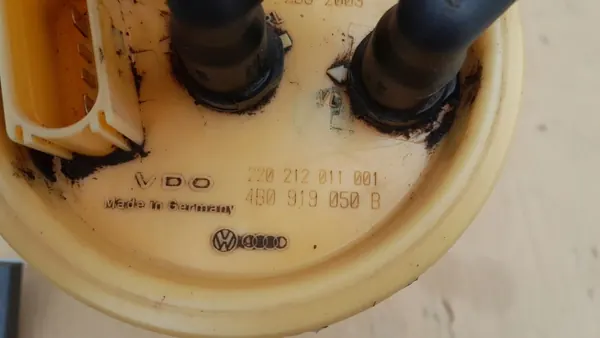 Bränslepump med korg OEM 4B0919050B Audi A6 C5 image 3