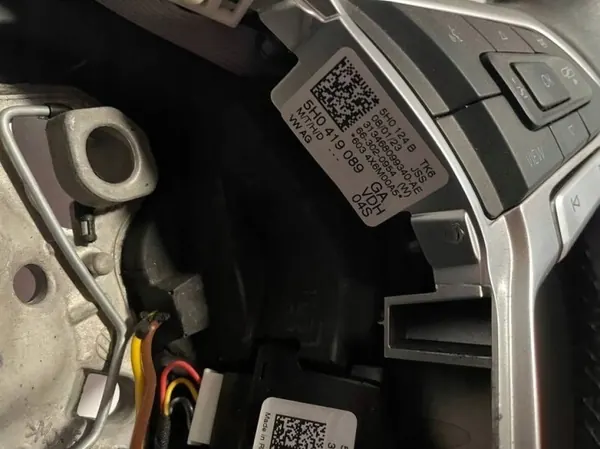 Multifunctioneel Stuur OEM 5H0419089GA - Gebruikt image 10