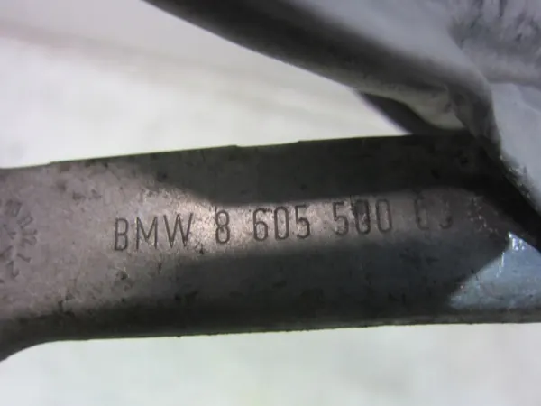 Protector térmico turbo BMW X1 F48 OEM 7618371 - Usado image 9