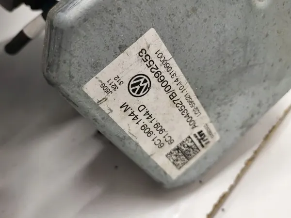 Ohjauspumppu OEM 6C1909144M VW Polo V:lle image 5