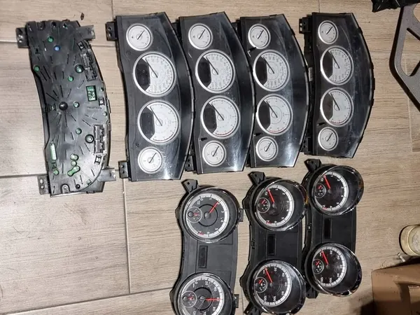 Lancia Voyager Grand Voyager 08-20 Seat Belt Tensioners Left Right image 9