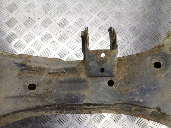 Mazda CX-7 2007 Vorderes Hilfsrahmen OEM AMD47439 image 4